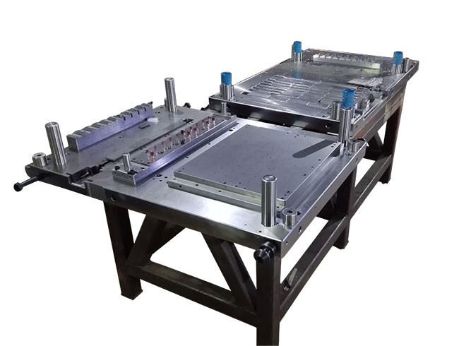 Air conditioning fin mold